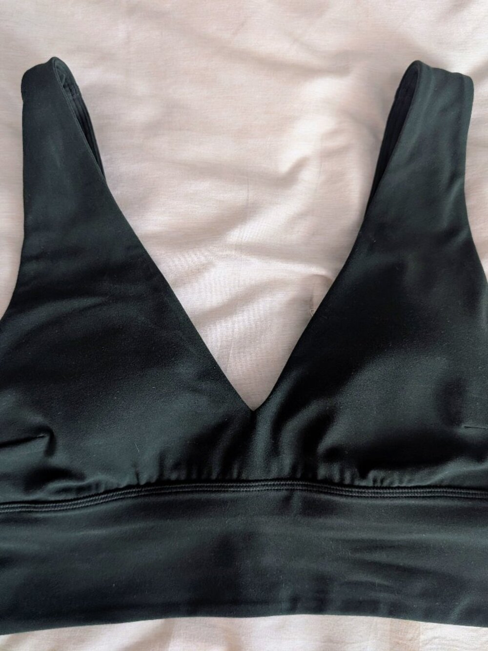 lululemon Align™ V-Neck Bra *Light Support, C/D Cup Size 6 Rainforest Green